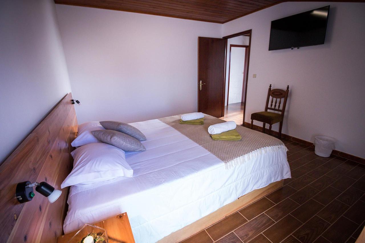 Ponta Delgada Guest House 2 Arrifes Esterno foto
